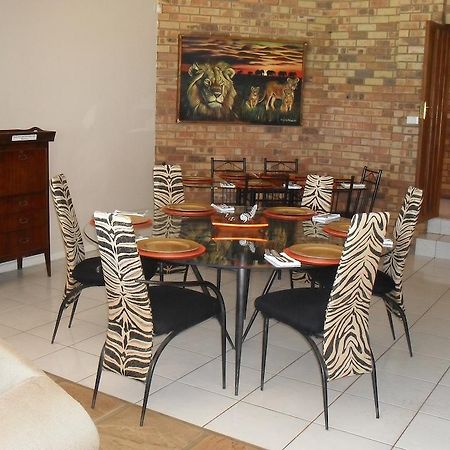 8 Royal Palm B&B Umhlanga Rocks Εξωτερικό φωτογραφία