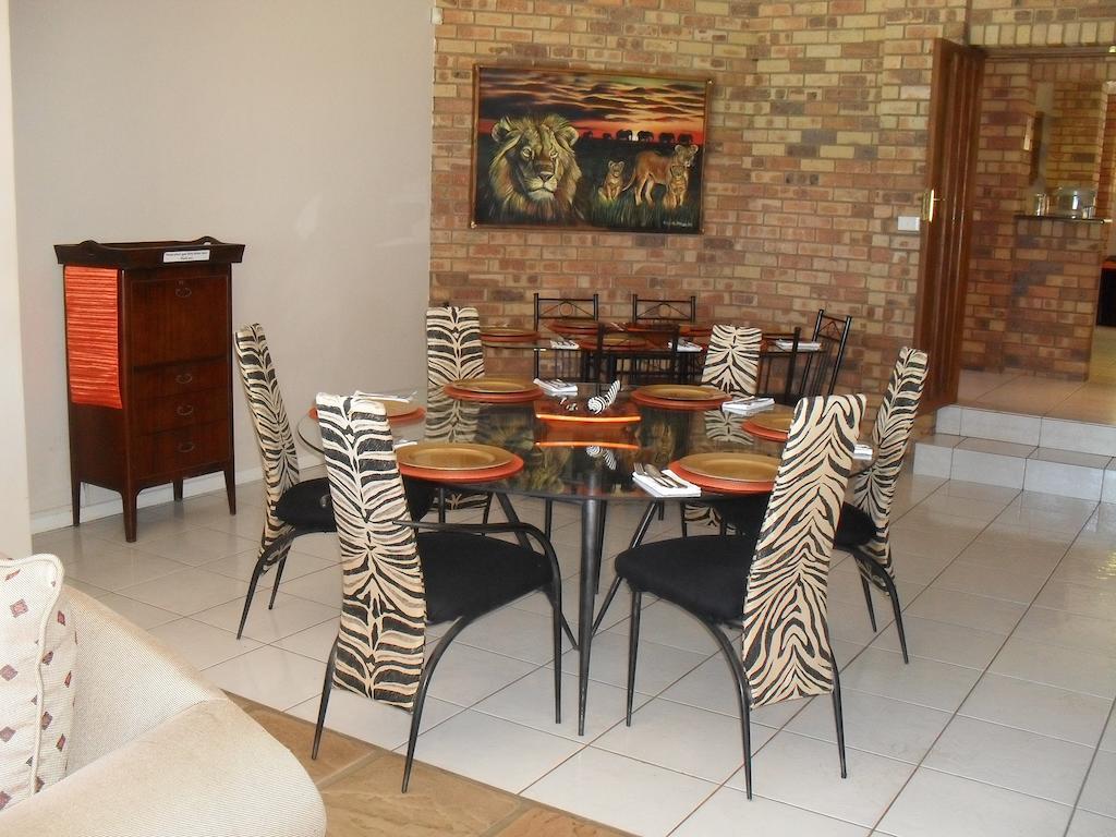 8 Royal Palm B&B Umhlanga Rocks Εξωτερικό φωτογραφία