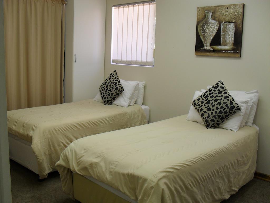 8 Royal Palm B&B Umhlanga Rocks Δωμάτιο φωτογραφία