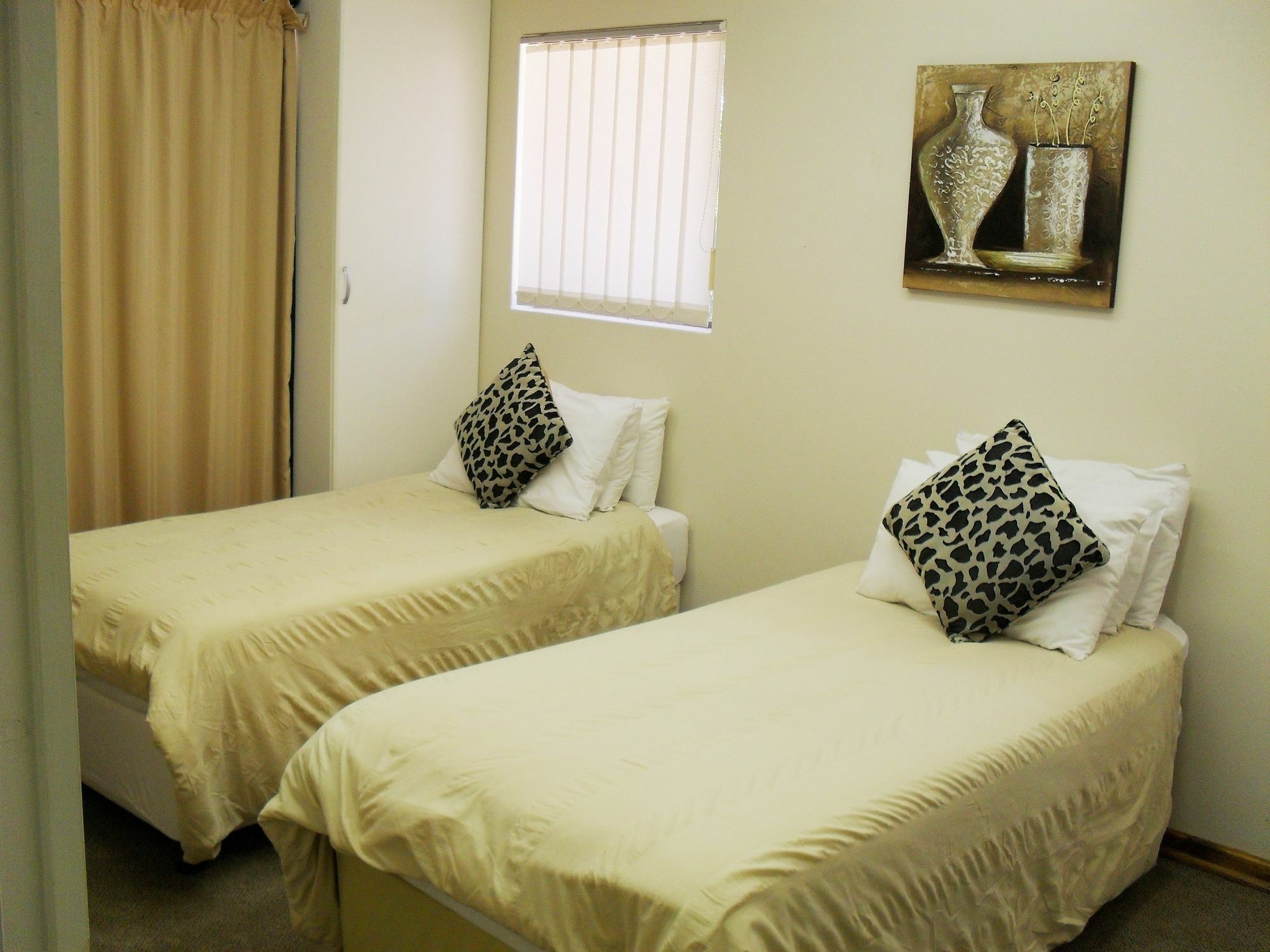 8 Royal Palm B&B Umhlanga Rocks Εξωτερικό φωτογραφία
