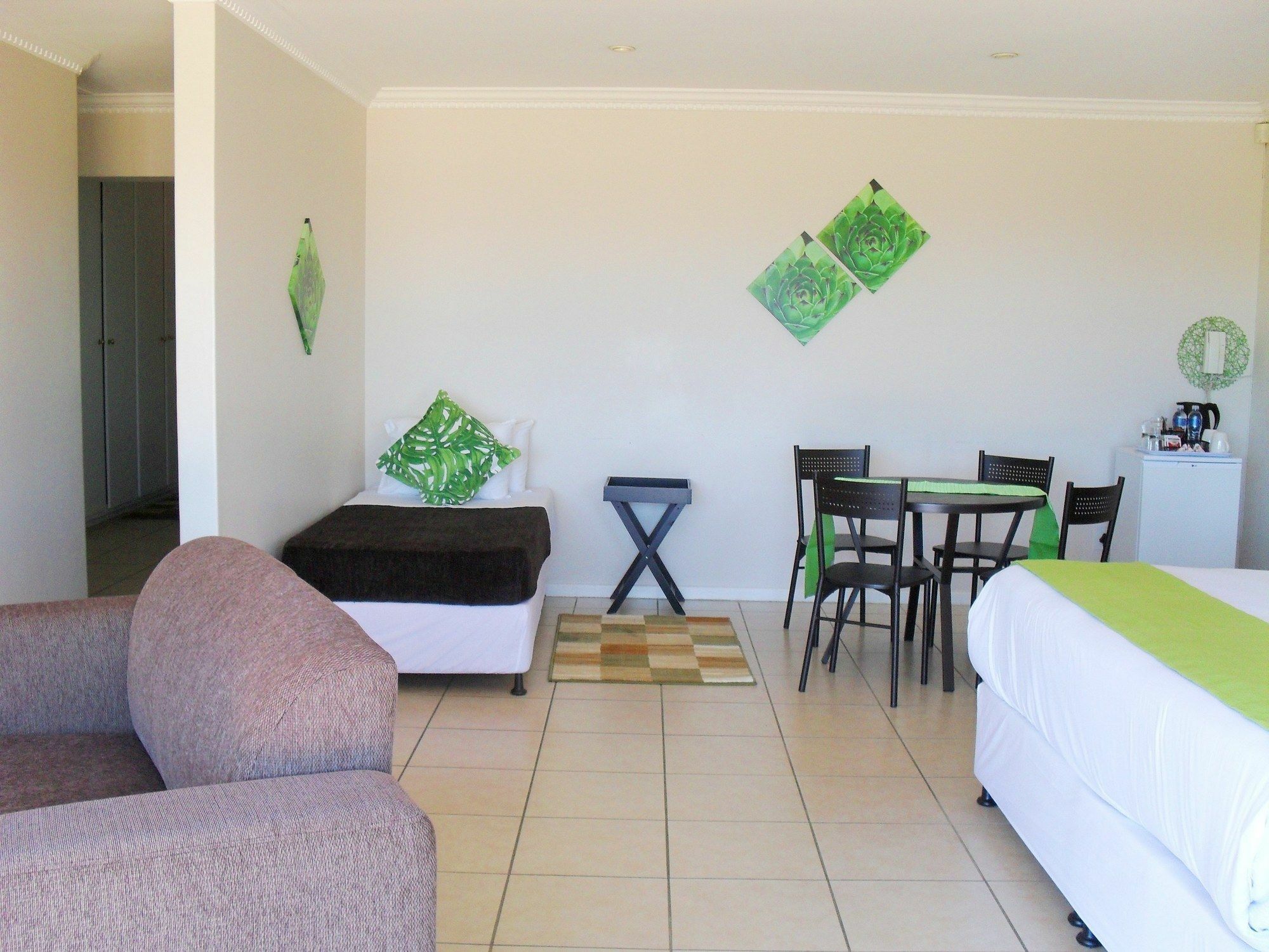 8 Royal Palm B&B Umhlanga Rocks Εξωτερικό φωτογραφία