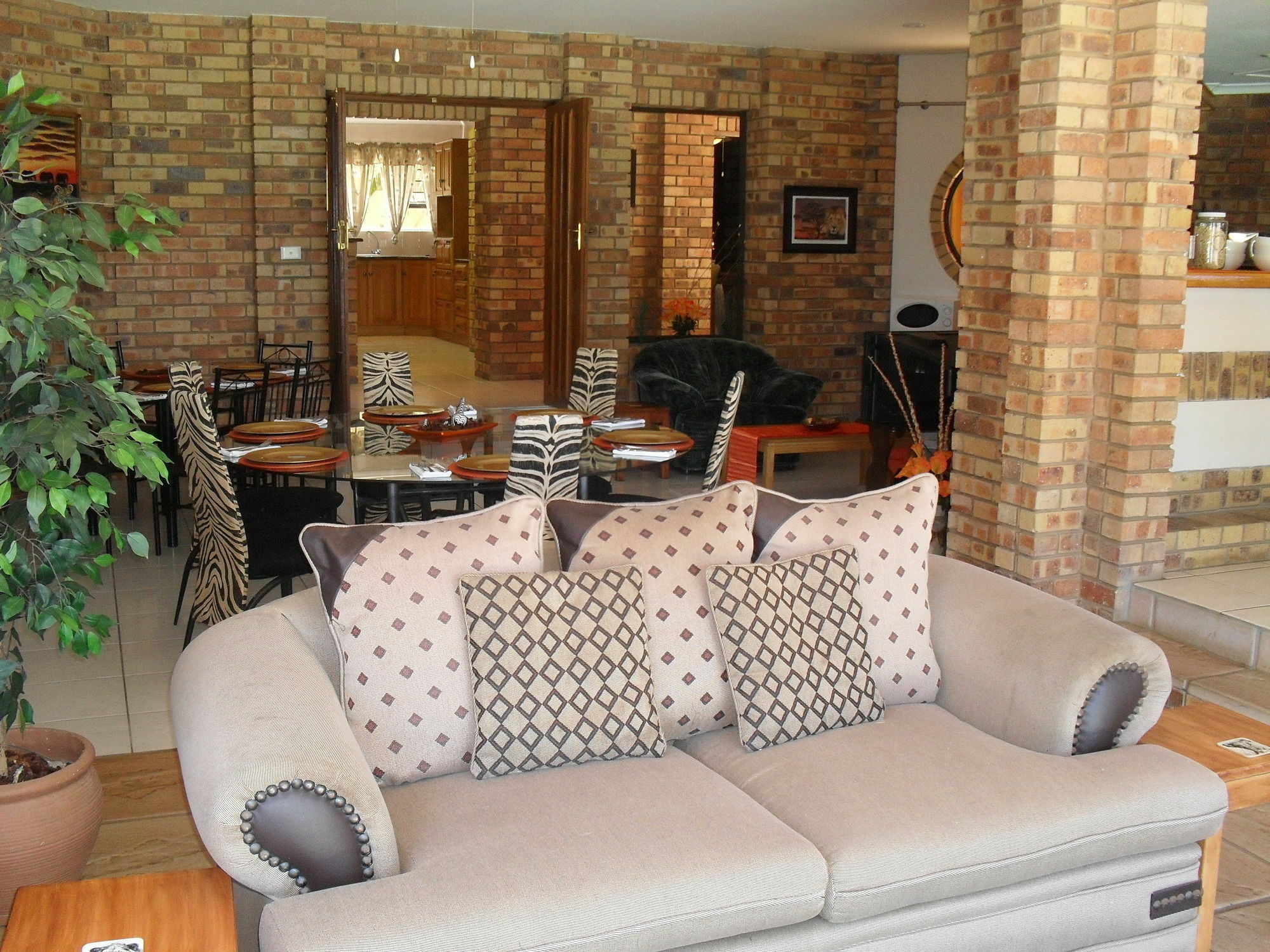 8 Royal Palm B&B Umhlanga Rocks Εξωτερικό φωτογραφία